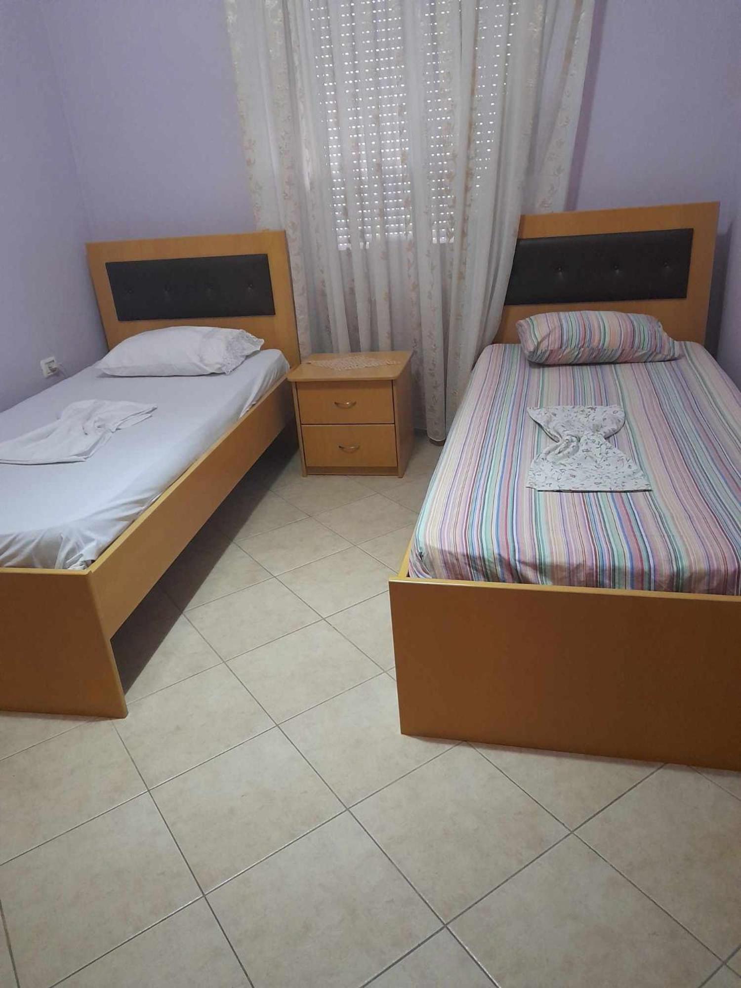 Tina'S Apartment Gjirokaster Ngoại thất bức ảnh